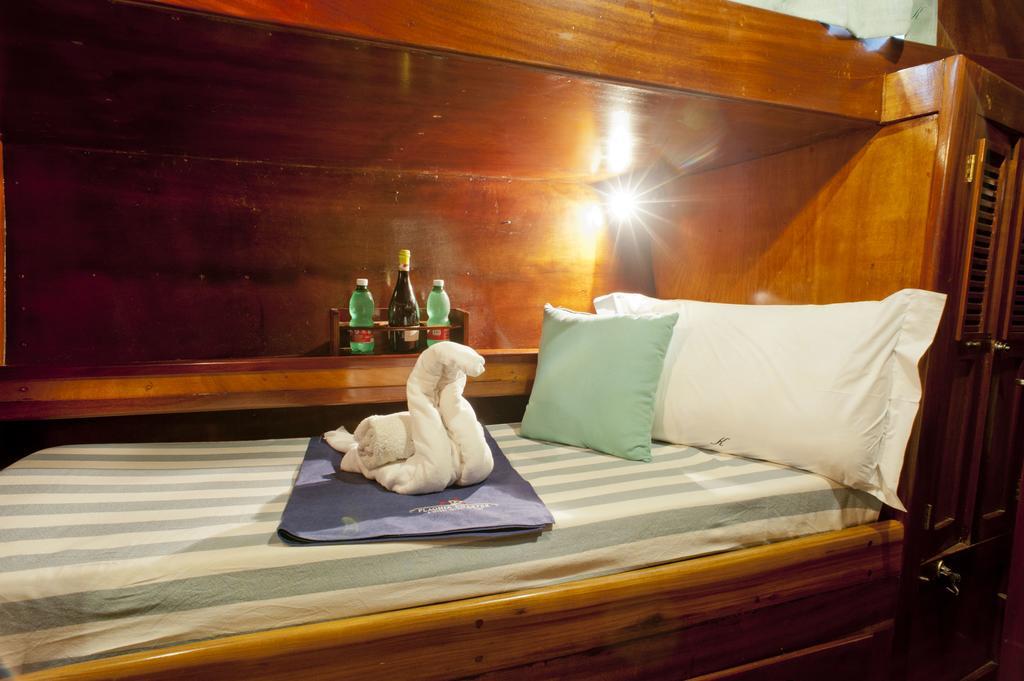 Plaghia Boat & Breakfast Hotel Castellammare di Stabia Exterior photo