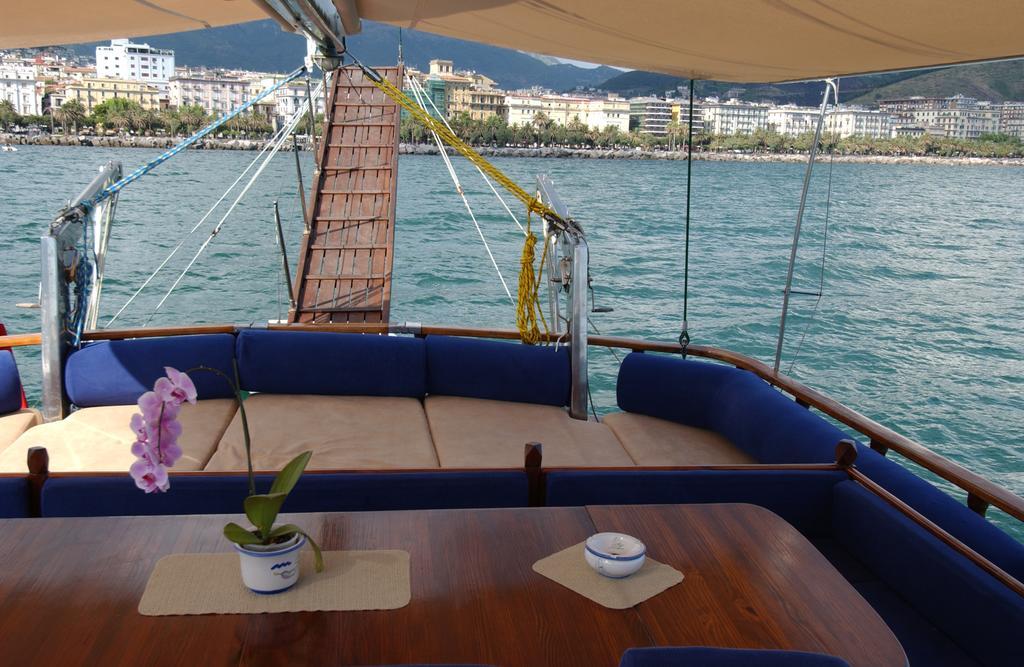 Plaghia Boat & Breakfast Hotel Castellammare di Stabia Exterior photo